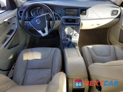 Zdjęcie 8 z 11 samochodu: 2014 VOLVO S60 T5 VIN:YV1612FS9E2298114 - miniatura