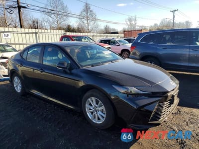 Czwarte zdjęcie samochodu z boku: 2025 TOYOTA CAMRY LE VIN:4T1DAACK8SU072881 - miniatura