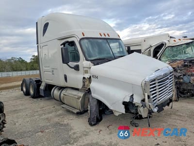 2014 FREIGHTLINER CASCADIA 125 SEMI TRUCK 1FUJGLD67ELFP4094 - główne zdjęcie licytacji z USA - miniatura