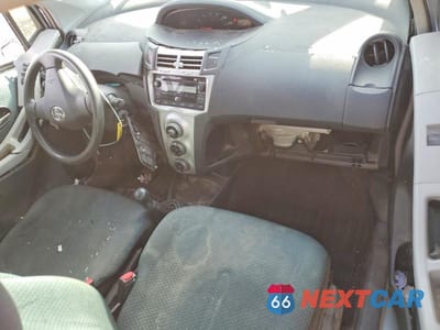 Zdjęcie 8 z 12 samochodu: 2008 TOYOTA YARIS BASE VIN:JTDJT923385184873 - miniatura