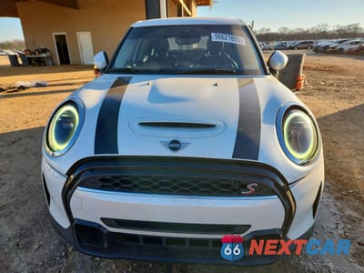 Piąte zdjęcie samochodu w środku: 2023 MINI COOPER S VIN:WMW53DK0XP2U01133 - miniatura