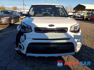 Piąte zdjęcie samochodu w środku: 2019 KIA SOUL + VIN:KNDJP3A56K7699284 - miniatura