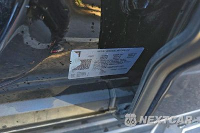 Zdjęcie 10 z 14 samochodu: 2021 CHEVROLET SUBURBAN C1500 LT VIN:1GNSCCKD9MR257121 - miniatura