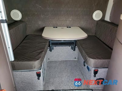 Zdjęcie 9 z 10 samochodu: 2017 VOLVO VNL SEMI TRUCK VIN:4V4NC9EH0HN982194 - miniatura