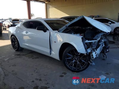 Czwarte zdjęcie samochodu z boku: 2016 CHEVROLET CAMARO LT VIN:1G1FB1RS2G0132212 - miniatura