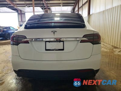 Zdjęcie 6 z 13 samochodu: 2018 TESLA MODEL X VIN:5YJXCAE29JF117455 - miniatura