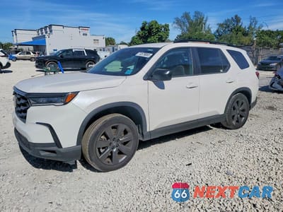 2025 HONDA PILOT SPORT 5FNYG2H35SB009628 - główne zdjęcie licytacji z USA - miniatura