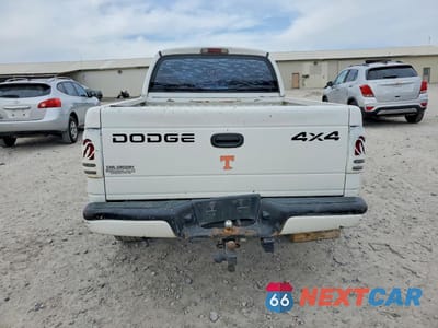 Zdjęcie 6 z 13 samochodu: 2002 DODGE DAKOTA QUAD SPORT VIN:1B7HG38X72S623687 - miniatura