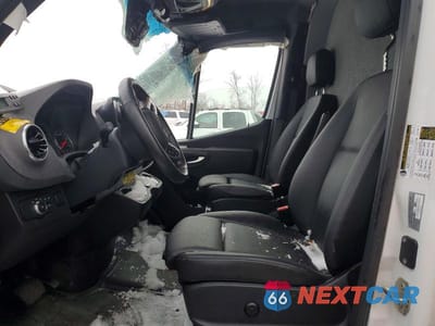 Zdjęcie 7 z 12 samochodu: 2023 MERCEDES BENZ SPRINTER 2500 DELIVERY VAN VIN:W1Y4NBHY4PT150870 - miniatura