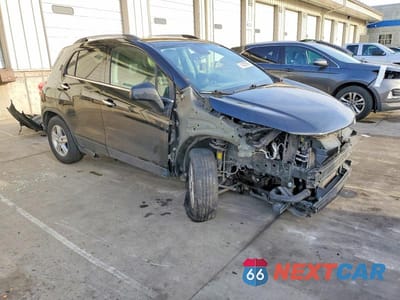 Czwarte zdjęcie samochodu z boku: 2019 CHEVROLET TRAX 1LT VIN:KL7CJLSB8KB934342 - miniatura
