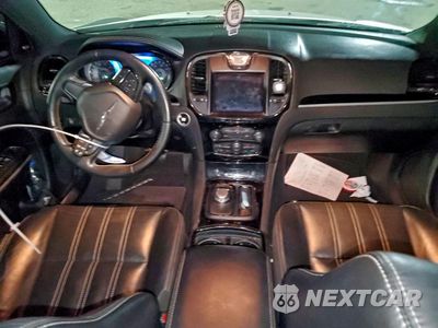 Zdjęcie 8 z 14 samochodu: 2019 CHRYSLER 300 S VIN:2C3CCABG3KH708086 - miniatura