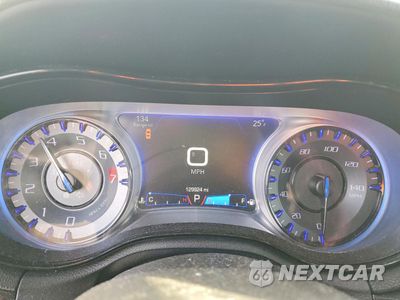Zdjęcie 9 z 12 samochodu: 2017 CHRYSLER 300 S VIN:2C3CCAGG4HH653813 - miniatura