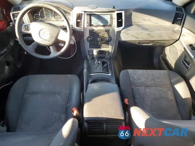 Zdjęcie 8 z 12 samochodu: 2009 JEEP GRAND CHEROKEE LAREDO VIN:1J8GR48K79C549426 - miniatura