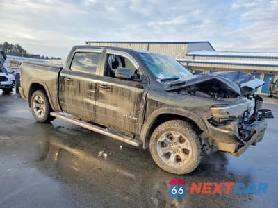 Czwarte zdjęcie samochodu z boku: 2025 RAM 1500 BIG HORN VIN:1C6SRFFP6SN607605 - miniatura