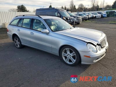 Czwarte zdjęcie samochodu z boku: 2006 MERCEDES-BENZ E 350 4MATIC WAGON VIN:WDBUH87J36X206869 - miniatura