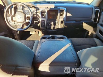 Zdjęcie 8 z 12 samochodu: 2014 RAM 2500 SLT VIN:3C6UR5DL0EG208382 - miniatura