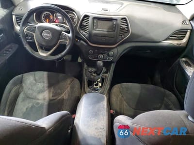 Zdjęcie 8 z 13 samochodu: 2016 JEEP CHEROKEE LATITUDE VIN:1C4PJMCB7GW289093 - miniatura