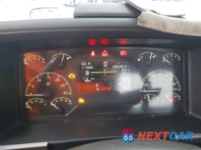 Zdjęcie 8 z 10 samochodu: 2024 VOLVO VNR SEMI TRUCK VIN:4V4WC9EG2RN655213 - miniatura