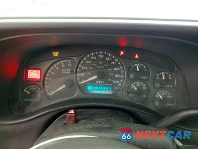 Zdjęcie 9 z 12 samochodu: 2002 CHEVROLET SILVERADO C2500 HEAVY DUTY VIN:1GCHC24UX2E148892 - miniatura