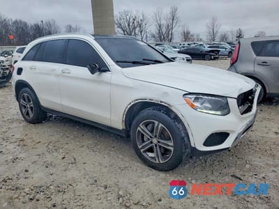 Czwarte zdjęcie samochodu z boku: 2016 MERCEDES-BENZ GLC 300 4MATIC VIN:WDC0G4KB7GF031801 - miniatura