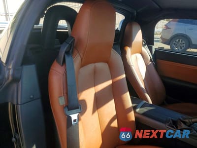 Zdjęcie 10 z 11 samochodu: 2008 MAZDA MX-5 MIATA VIN:JM1NC26F580143624 - miniatura