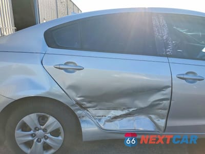 Zdjęcie 10 z 12 samochodu: 2017 KIA FORTE LX VIN:3KPFK4A73HE034248 - miniatura