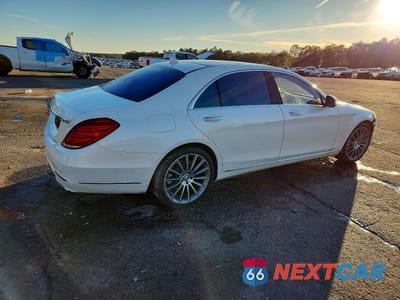 Trzecie zdjęcie samochodu z tyłu: 2016 MERCEDES-BENZ S 550 VIN:WDDUG8CB2GA207279 - miniatura