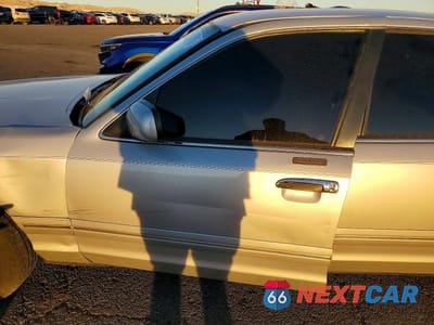 Zdjęcie 7 z 11 samochodu: 1996 MERCURY MARQUIS VIN:2MELM75W6TX704294 - miniatura