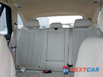 Zdjęcie 10 z 12 samochodu: 2016 BMW X5 XDR40E VIN:5UXKT0C52G0S77622 - miniatura