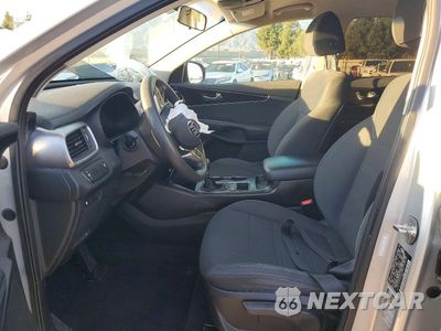 Zdjęcie 7 z 13 samochodu: 2019 KIA SORENTO L VIN:5XYPG4A36KG580393 - miniatura