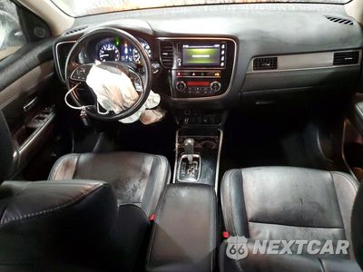 Zdjęcie 8 z 13 samochodu: 2019 MITSUBISHI OUTLANDER SE VIN:JA4AD3A36KZ027053 - miniatura