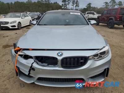 Piąte zdjęcie samochodu w środku: 2016 BMW M4 VIN:WBS3R9C55GK338368 - miniatura