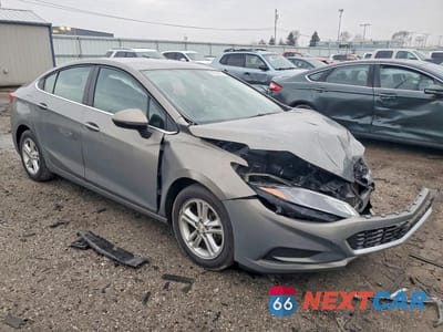 Czwarte zdjęcie samochodu z boku: 2017 CHEV CRUZE LIMITED VIN:1G1BE5SM9H7269441 - miniatura