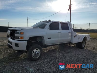 2018 CHEVROLET SILVERADO FLATBED TRUCK 1GC4K1EY0JF275947 - główne zdjęcie licytacji z USA - miniatura