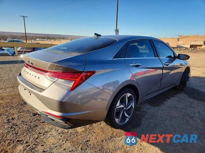 Trzecie zdjęcie samochodu z tyłu: 2022 HYUNDAI ELANTRA SEL VIN:KMHLN4AG5NU339012 - miniatura