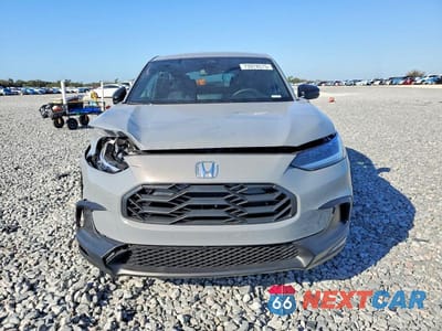 Piąte zdjęcie samochodu w środku: 2026 HONDA HR-V SPORT VIN:3CZRZ1H54TM711733 - miniatura