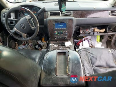 Zdjęcie 8 z 12 samochodu: 2009 GMC SIERRA K1500 DENALI VIN:3GTEK03229G199235 - miniatura