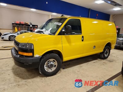 2019 CHEVROLET EXPRESS G2500 1GCWGAFPXK1336624 - główne zdjęcie licytacji z USA - miniatura