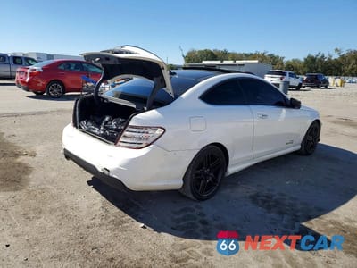 Trzecie zdjęcie samochodu z tyłu: 2013 MERCEDES-BENZ C 250 VIN:WDDGJ4HB8DG014692 - miniatura