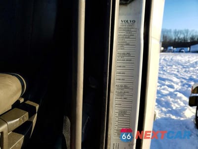 Zdjęcie 10 z 10 samochodu: 2022 VOLVO VNL SEMI TRUCK VIN:4V4NC9EH0NN306176 - miniatura