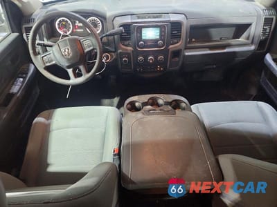 Zdjęcie 8 z 11 samochodu: 2017 RAM 2500 ST VIN:3C6UR5CJ9HG786517 - miniatura