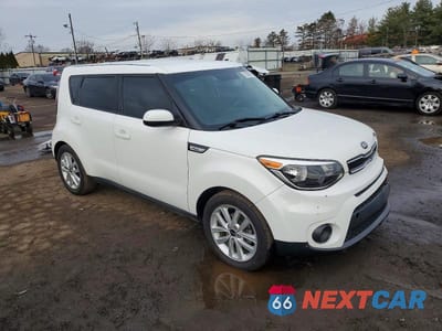 Czwarte zdjęcie samochodu z boku: 2018 KIA SOUL + VIN:KNDJP3A53J7898131 - miniatura