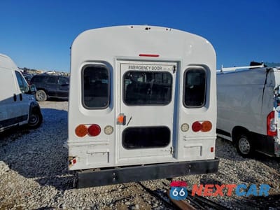 Zdjęcie 6 z 12 samochodu: 2014 CHEVROLET EXPRESS G3500 SHUTTLE BUS VIN:1GB3G2BG3E1135252 - miniatura