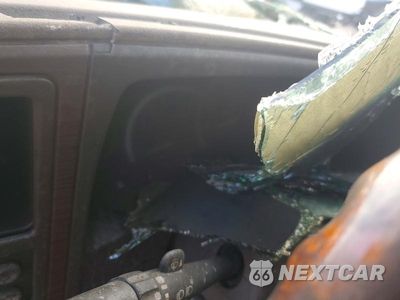 Zdjęcie 9 z 12 samochodu: 2004 CADILLAC ESCALADE VIN:3GYEK62N84G303941 - miniatura