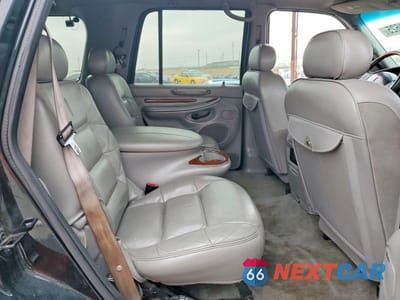 Zdjęcie 11 z 12 samochodu: 2000 LINCOLN NAVIGATOR VIN:5LMEU27A2YLJ30580 - miniatura