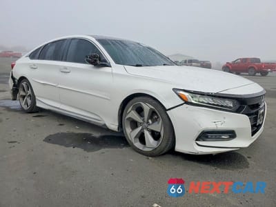 Czwarte zdjęcie samochodu z boku: 2018 HONDA ACCORD VIN:1HGCV1F94JA018945 - miniatura