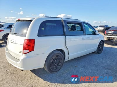 Trzecie zdjęcie samochodu z tyłu: 2019 DODGE GRAND CARAVAN GT VIN:2C4RDGEG5KR737150 - miniatura