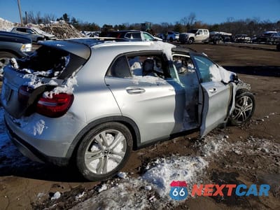 Trzecie zdjęcie samochodu z tyłu: 2020 MERCEDES-BENZ GLA 250 4MATIC VIN:W1NTG4GB5LU030706 - miniatura