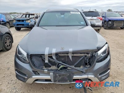 Piąte zdjęcie samochodu w środku: 2018 MERCEDES-BENZ GLC 300 VIN:WDC0G4JB4JV025503 - miniatura