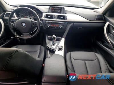 Zdjęcie 8 z 12 samochodu: 2015 BMW 320 I VIN:WBA3B1C55FK139846 - miniatura